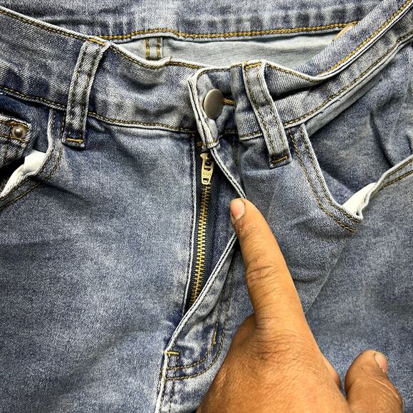 Dazy-Less Women’s Straight Leg Jeans M Light Wash Raw Hem Stretch Denim Pants - Picture 6 of 16